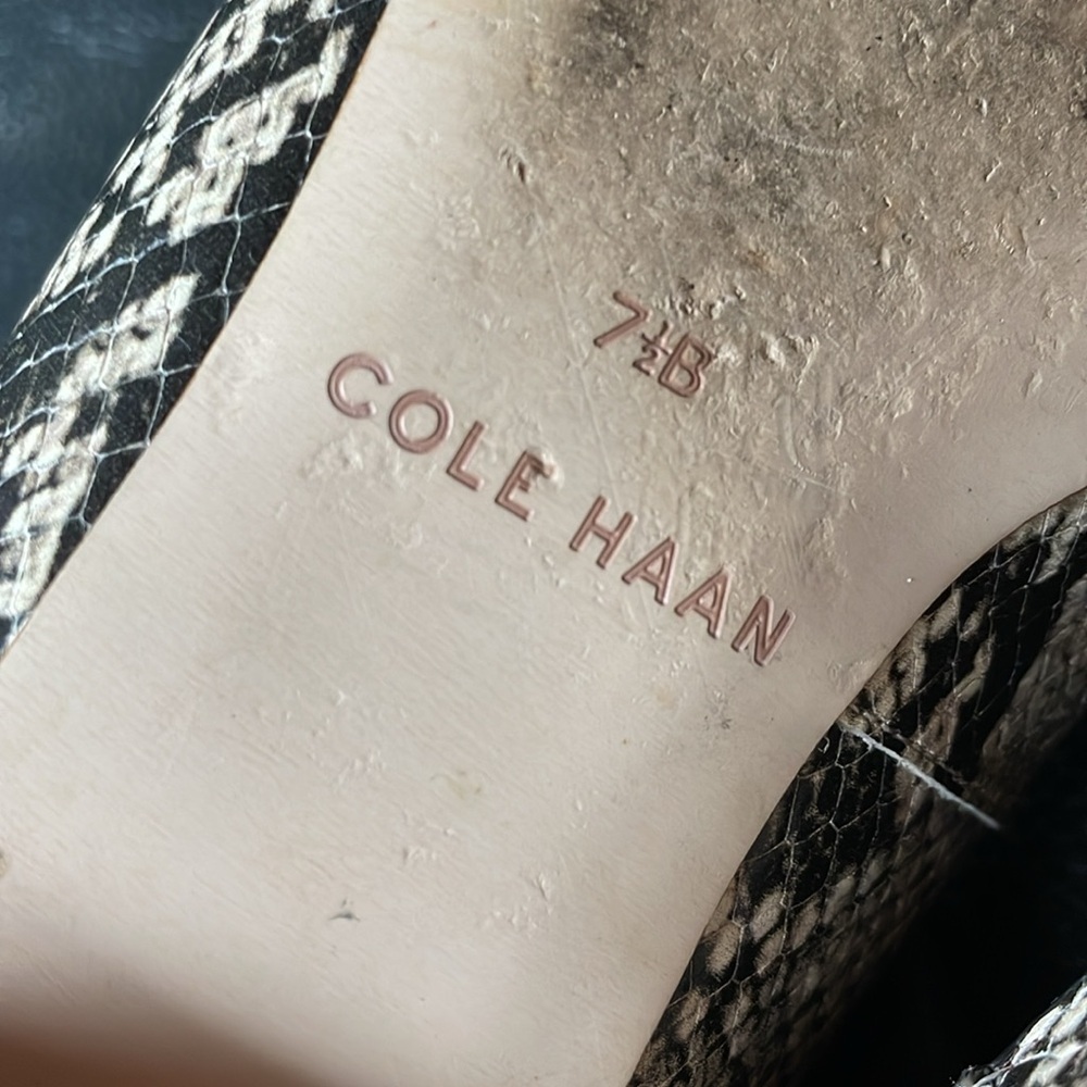 Cole Haan Alice Bow Flats Size 7.5B Snakeskin Elevated Casual Professional Chic - Picture 4 of 12